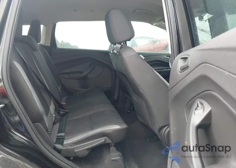 2016 Ford Escape S z USA, uszkodzony, nr VIN 1FMCU0F71GUB88449